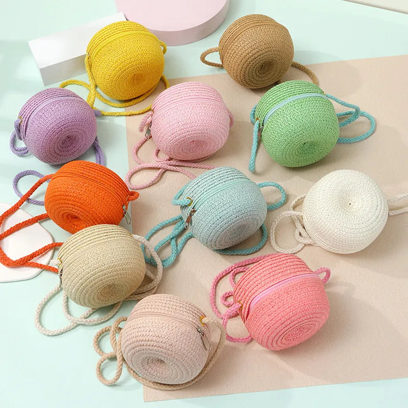 Internet Celebrity Summer Cute Little Apple Straw Bag Woven Straw Bag Women  New Seaside Holiday Mini Messenger Bag