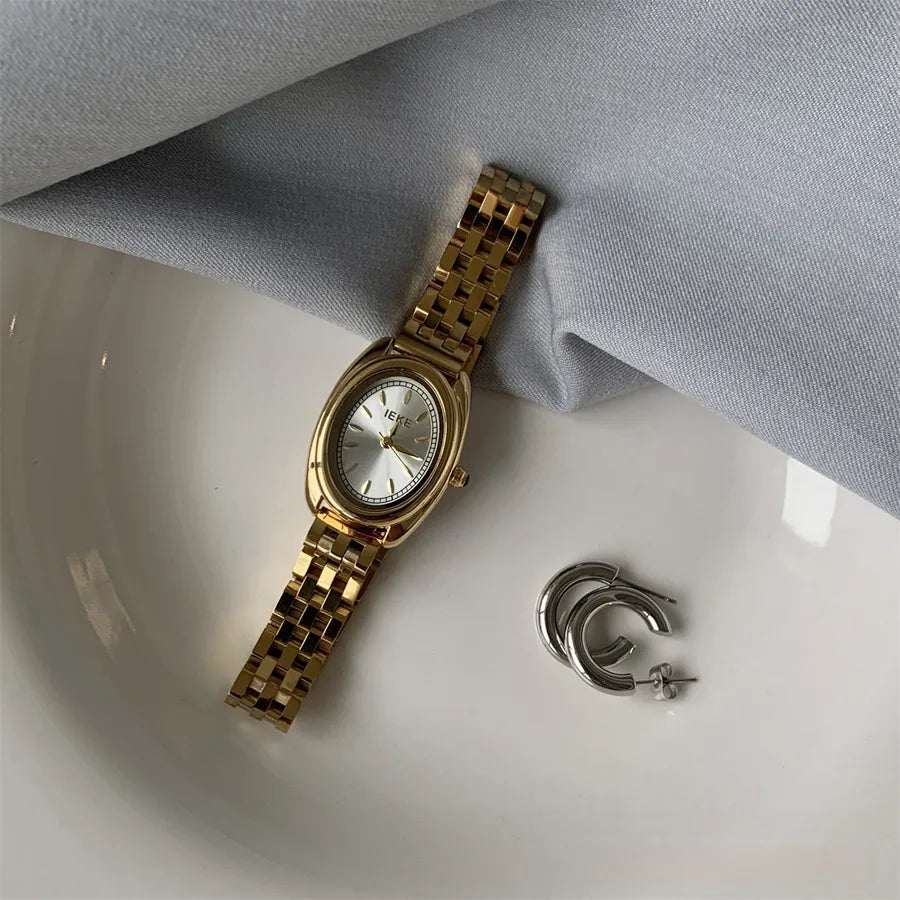 Elegant Luxurious Oval Butterfly Double Snap Quartz Watch
