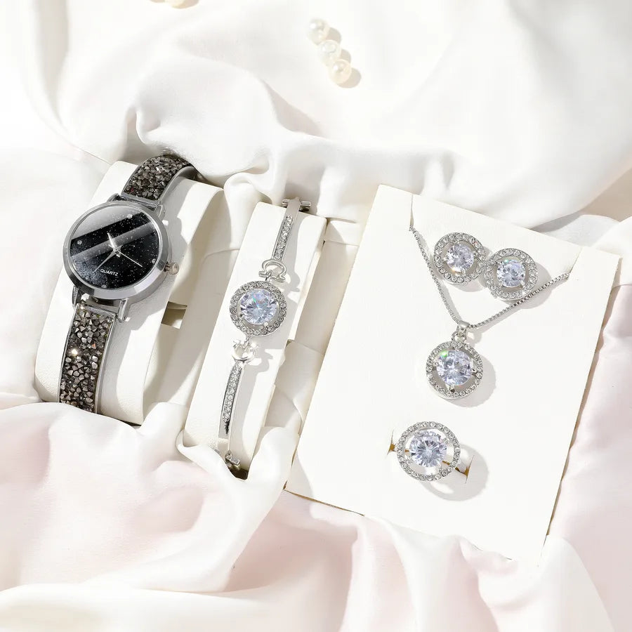 Lady Streetwear Round Jewelry Buckle Quartz Women's Watches