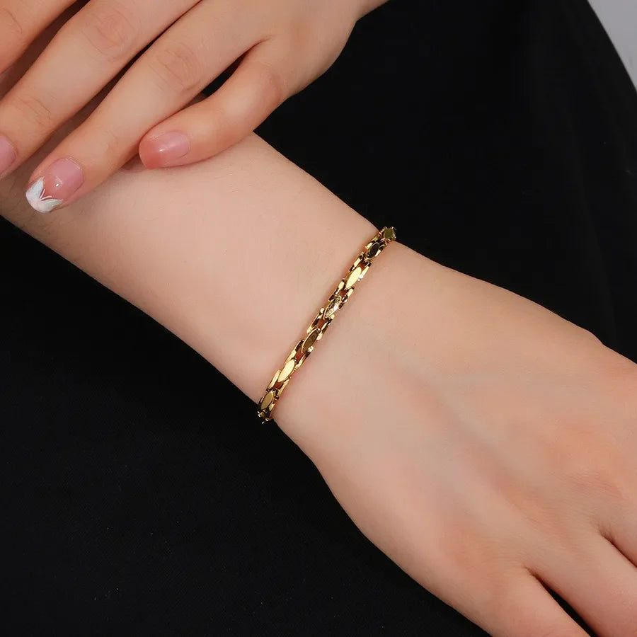 Elegant Modern Style Round 304 Stainless Steel Bracelets In Bulk