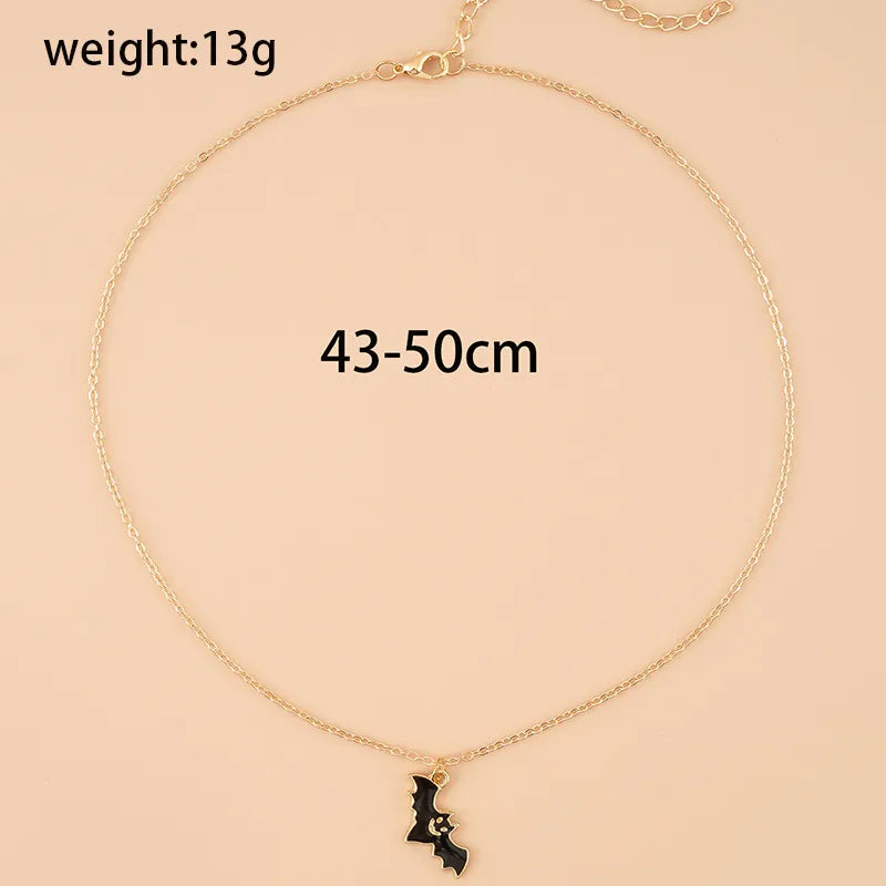 Dark Skull Head Halloween Pendant Necklace Funny Bat Design Alloy Metal Chain Unisex Dark Style Jewelry Accessory