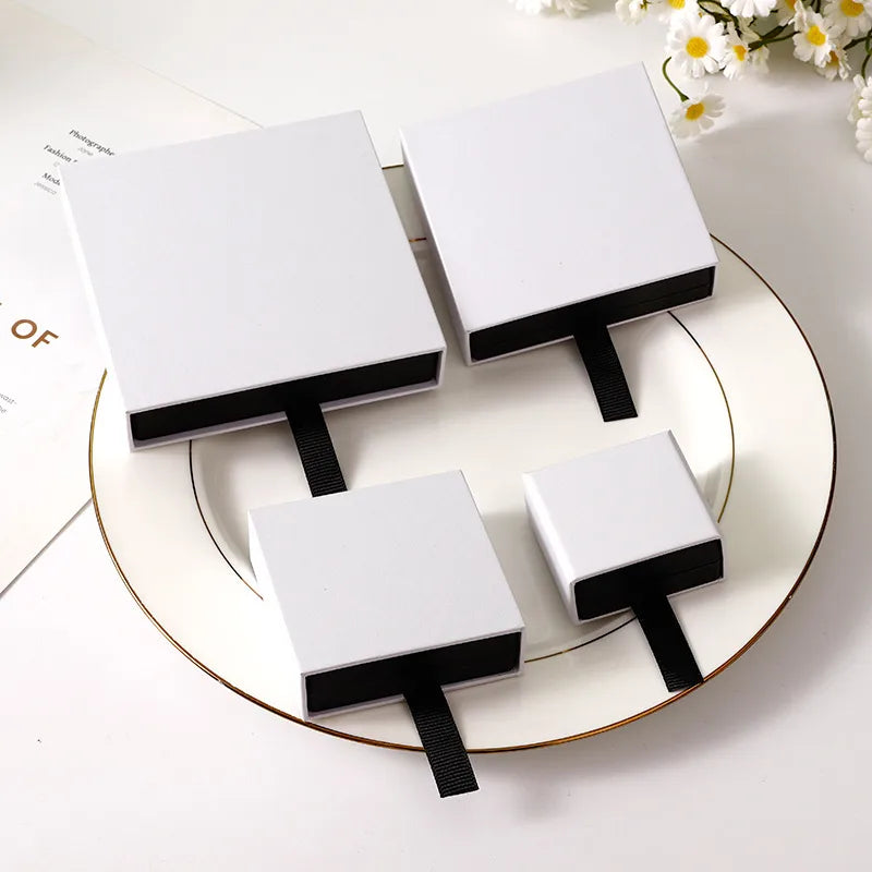 1 Piece Paper Luxurious Daily Date Solid Color Jewelry Boxes