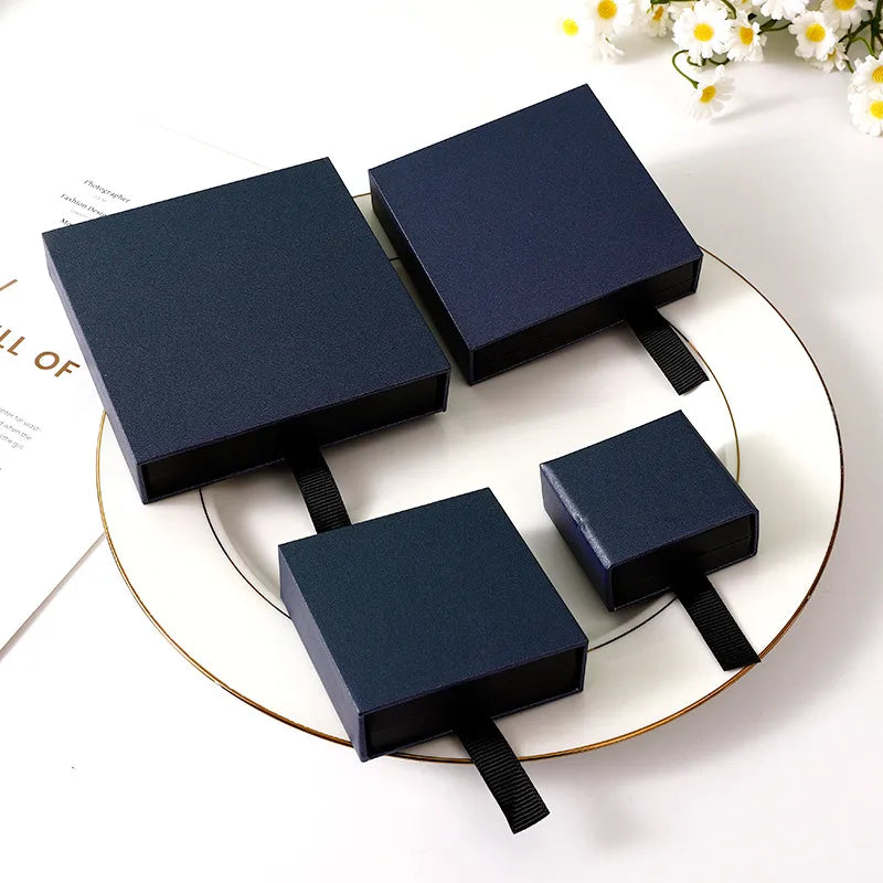 1 Piece Paper Luxurious Daily Date Solid Color Jewelry Boxes