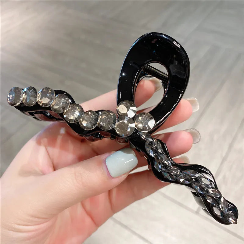 Elegant Romantic Sweet Water Diamond Wave Shark Clip Fashionable Round Brick Hair Clip Precise Pressing Hair Card Women's Headwear