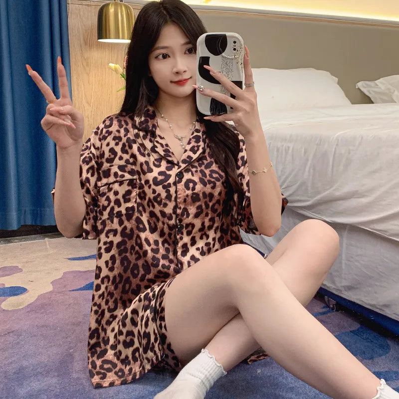 Elegant Ice Silk Sleepwear Women's Summer Butterfly Print Short Sleeve Home Clothes Set Can Be Worn Outside Breathable Casual