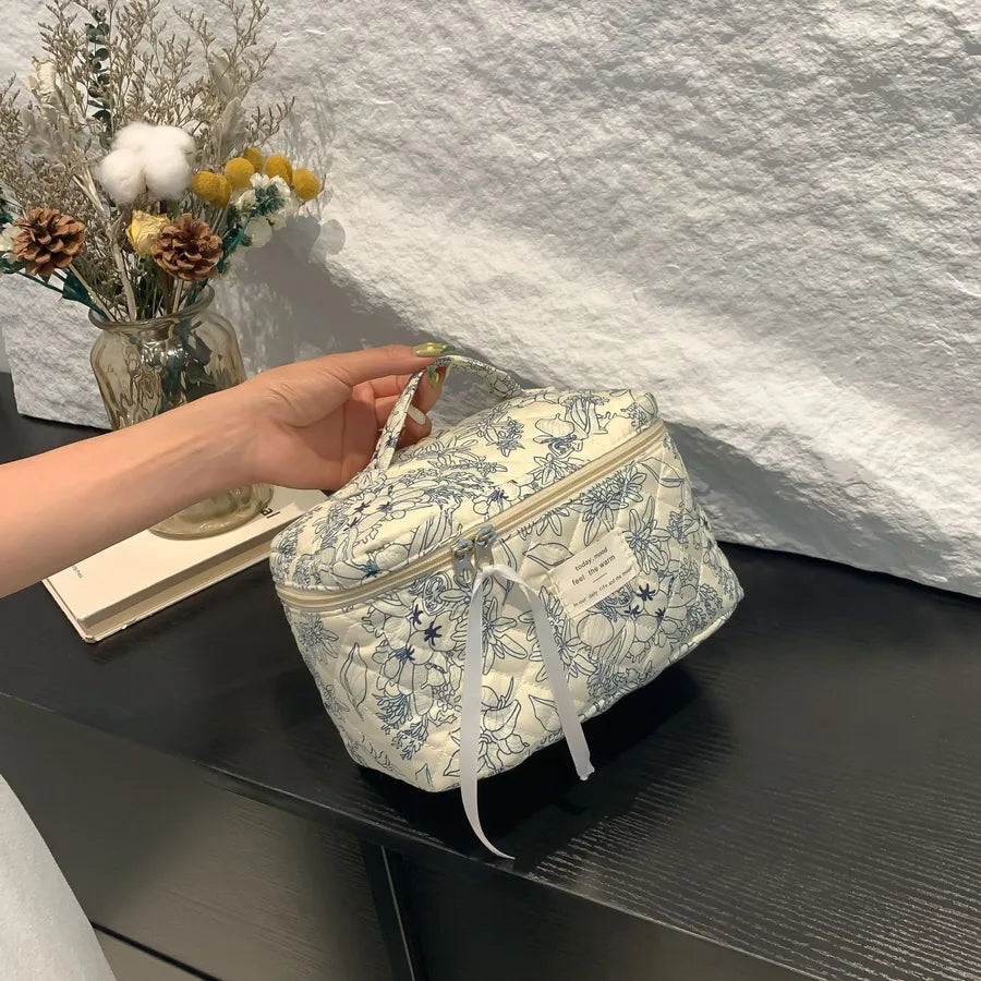 Blue Begonia Flower Cosmetic Bag Vintage Wash Bag Storage Bag Large Capacity Handbag Outgoing Portable Travel Bag