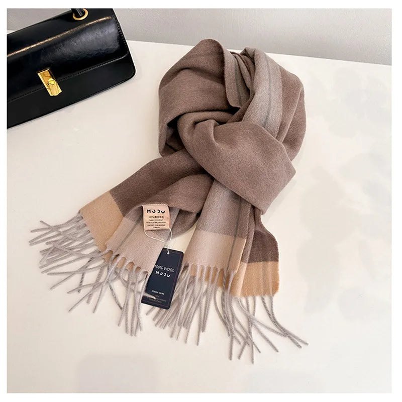 Women's Simple Style Solid Color Fleece Tassel Scarf
