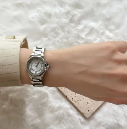 Retro Classic Style Geometric Butterfly Double Snap Quartz Watch Women's Watches