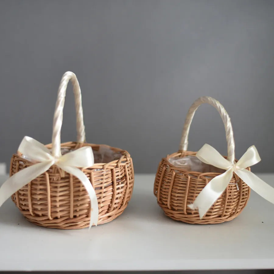 Handwoven Natural Rattan Flower Basket Handmade Bamboo Vine Baskets Portable Gift Flower Planters Storage Baskets Decorative Items