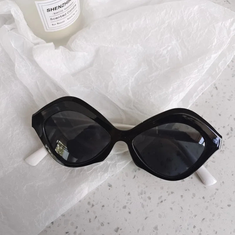 Black Kidsren's Dot Diamond Cute Cat Eye Male and Female Baby Sun Protection Personalized Fashion Sunglasses Colorful Pearl Sunglasses