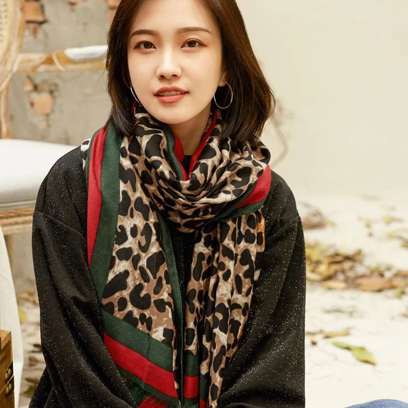 Women's Retro Classic Style Printing Leopard Cotton Scarf