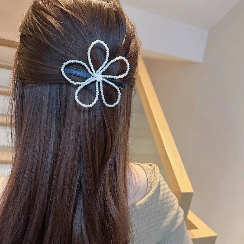 Sweet New Style Women's Flower Arylic Alloy Hair Clip