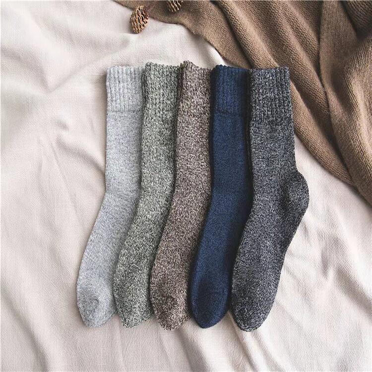 Autumn and winter men's socks men's parallel rabbit fur socks Japanese and Korean College casual men's socks [a generation]]