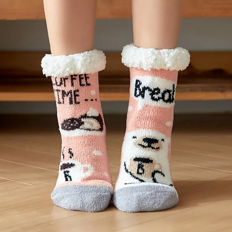 Christmas Sweet Women's Cartoon Polyacrylonitrile Fiber Crew Socks A Pair
