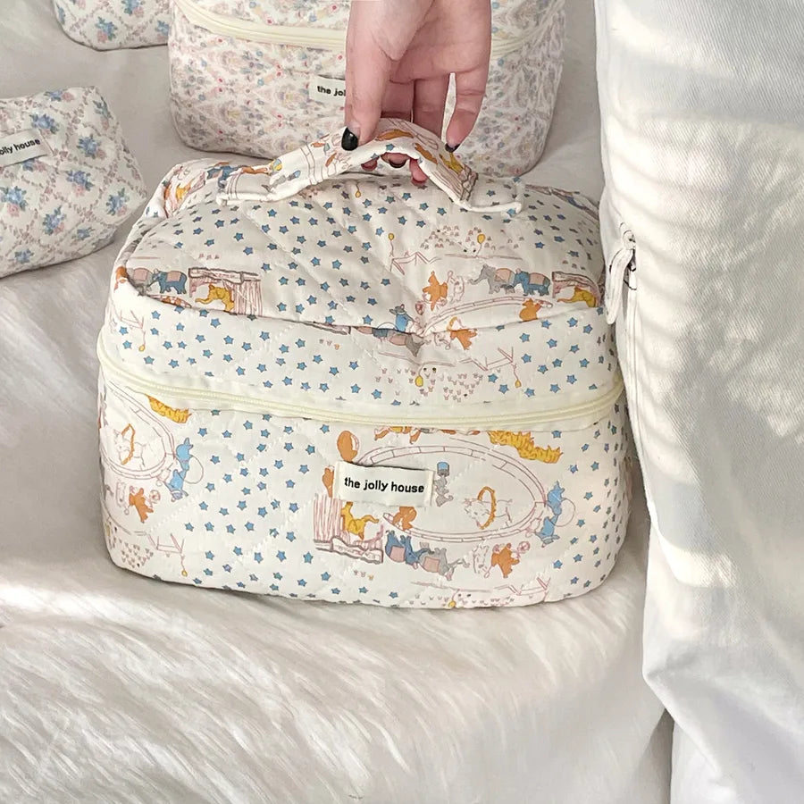 Cute Classic Style Ditsy Floral Polyester Sewing Thread Square Makeup Bags