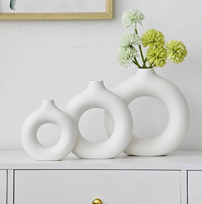 Modern Style Round ceramics Vase Artificial Decorations