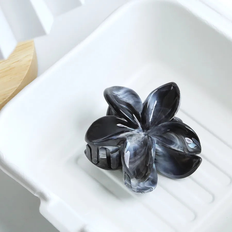 Elegant Lady Artistic Women's Geometric Resin Hair Claws