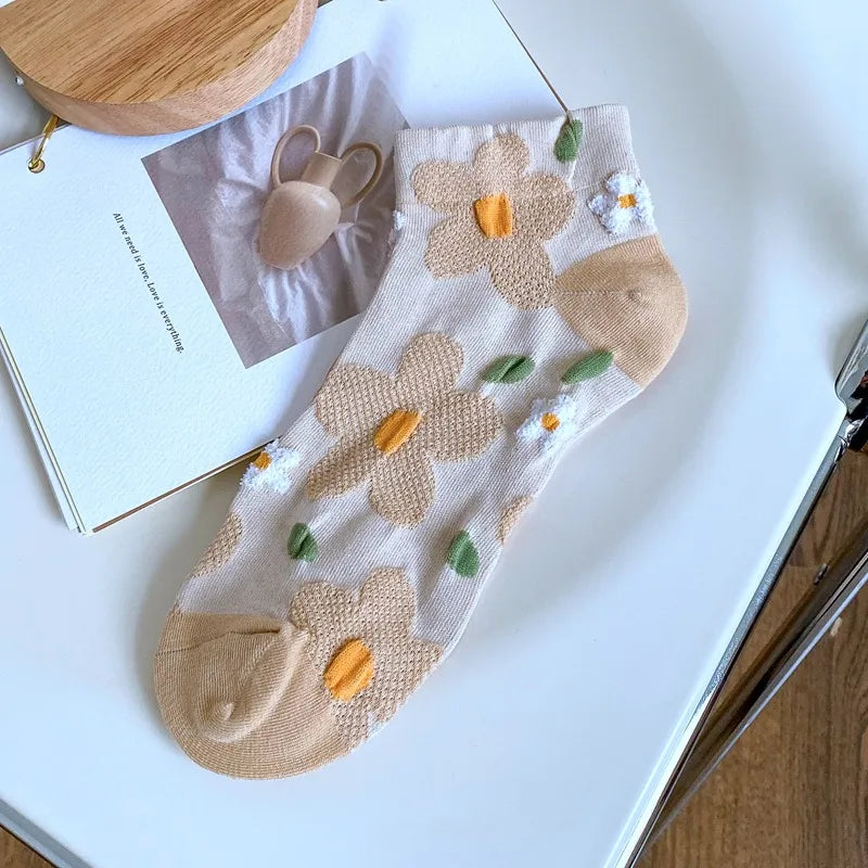 A Pair Cute Women's Flower Cotton Crew Socks