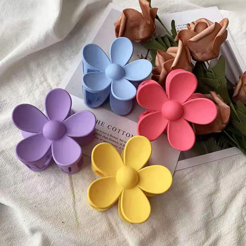 New Style Women'S Flower Plumeria Plastic Resin Hair Clip