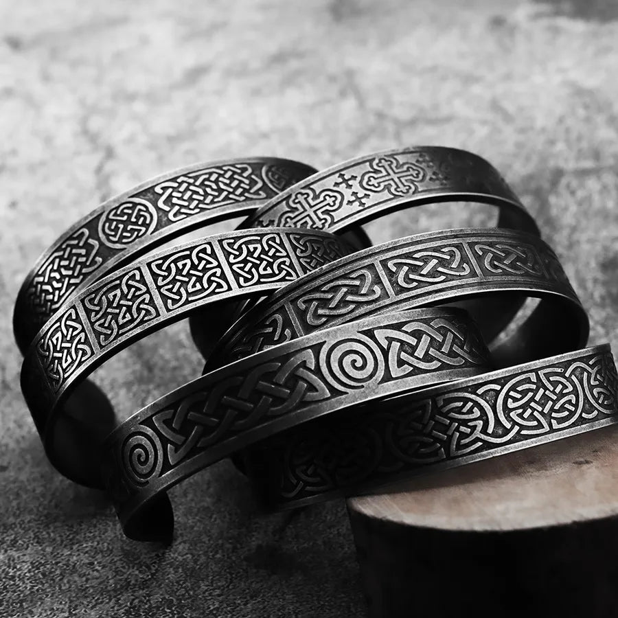Retro Solid Color Titanium Steel Polishing Men's Bangle Men Cuff & Bangle