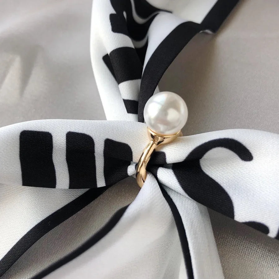 Sweet Flower Alloy Women's Scarf Ring