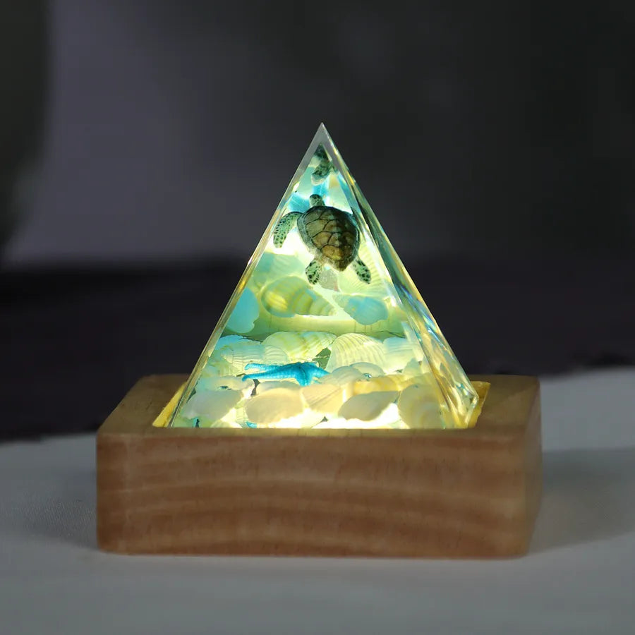Marine Style Starfish Ocean Resin Crystal Pyramid Decoration Artificial Decorations