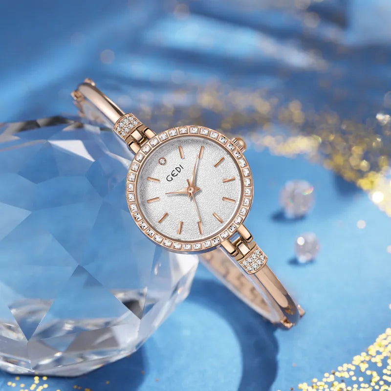 Elegant Retro Geometric Jewelry Buckle Quartz Women's Watches