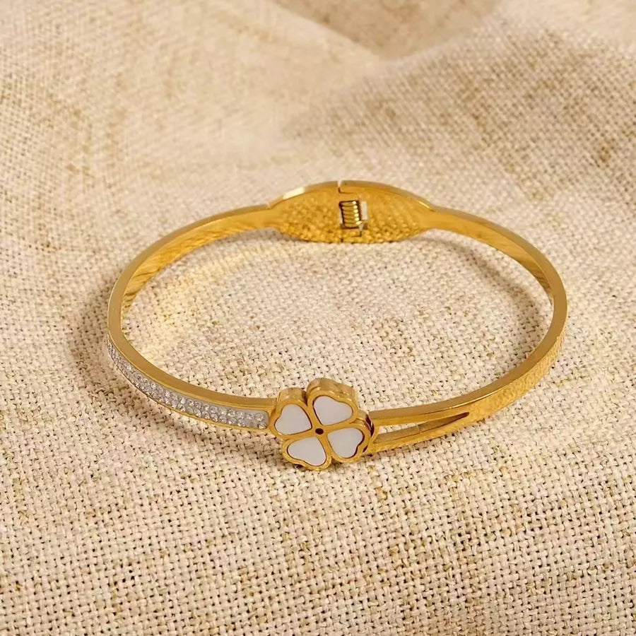 Casual Elegant Simple Style Four Leaf Clover Round Heart Shape 304 Stainless Steel Zircon Bangle In Bulk