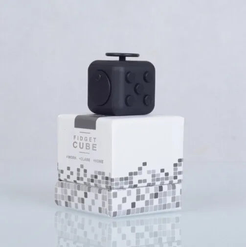 hot 6-sided 12-sided decompression Rubik's cube anti-anxiety pressure vent artifact decompression Rubik's cube dice spot