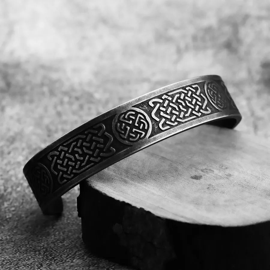 Retro Solid Color Titanium Steel Polishing Men's Bangle Men Cuff & Bangle