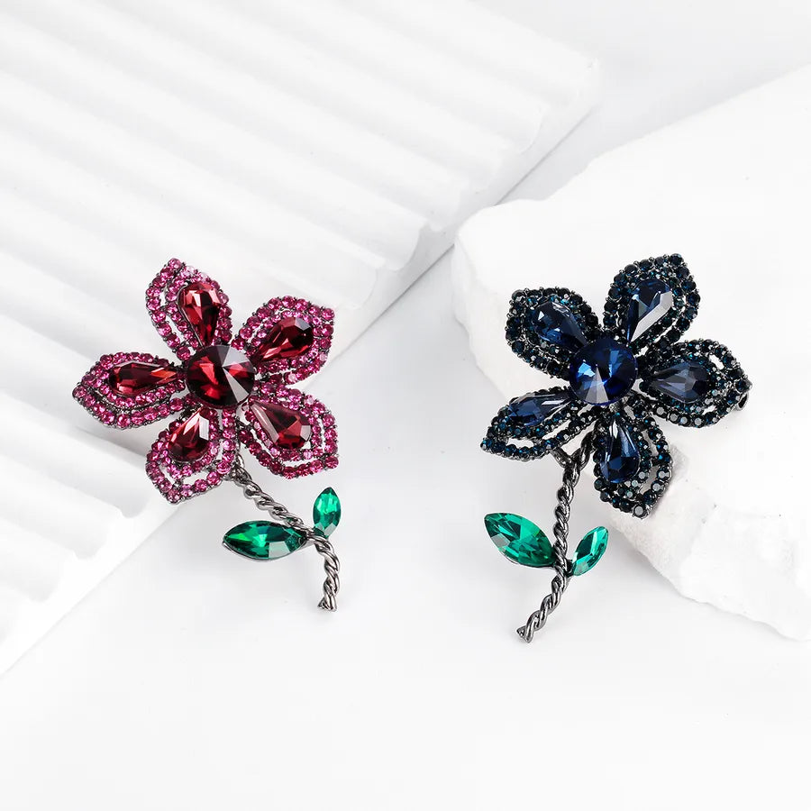Elegant Pearl Alloy Flower Brooch Pin Women's Personality Design Lapel Pin Cute Romantic Animal Floral Pattern Office Selfie Suitable All Seasons
