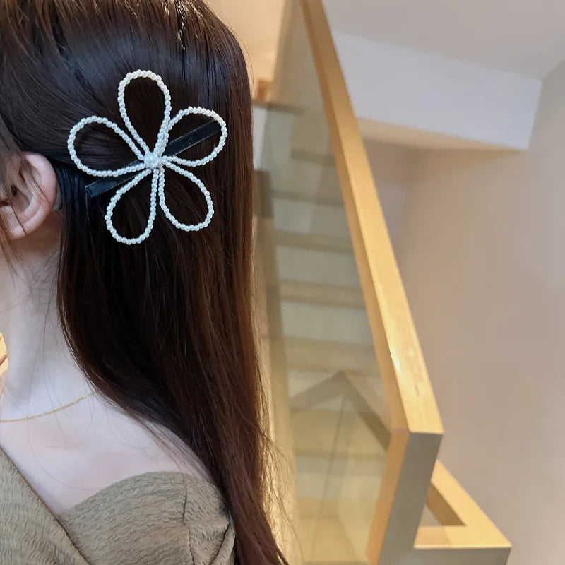 Sweet New Style Women's Flower Arylic Alloy Hair Clip