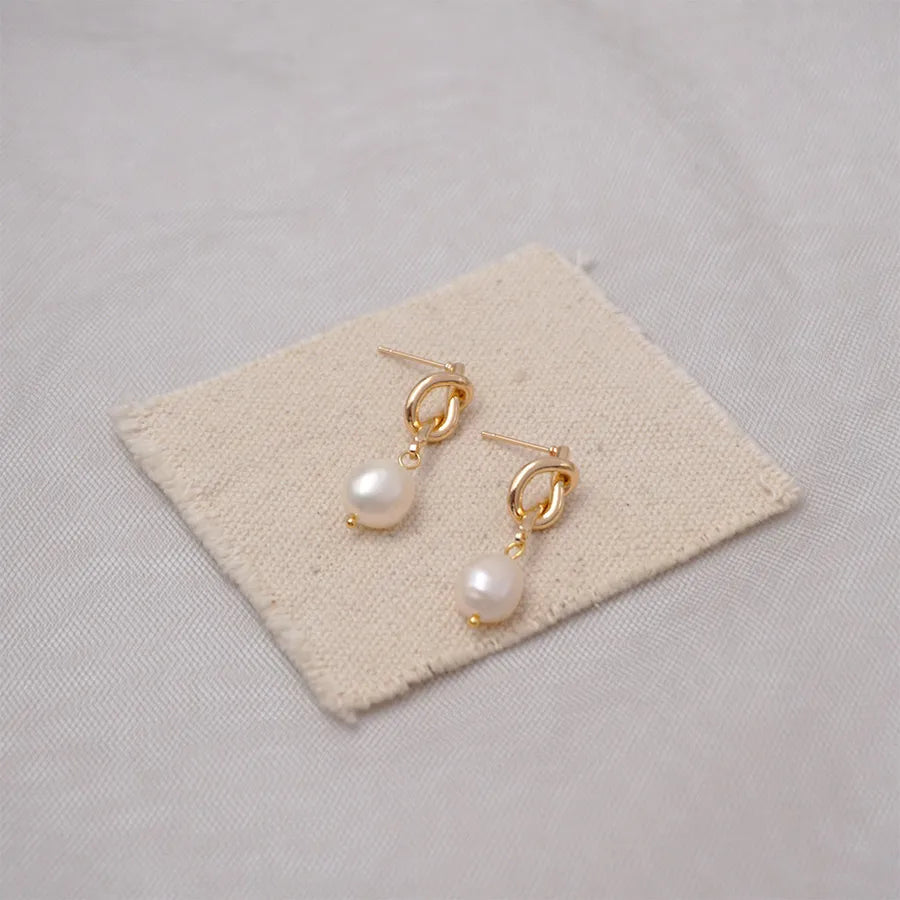 Freshwater Pearl Copper Gold Plated Vintage Style Simple Style Plating Inlay Geometric Freshwater Pearl Drop Earrings