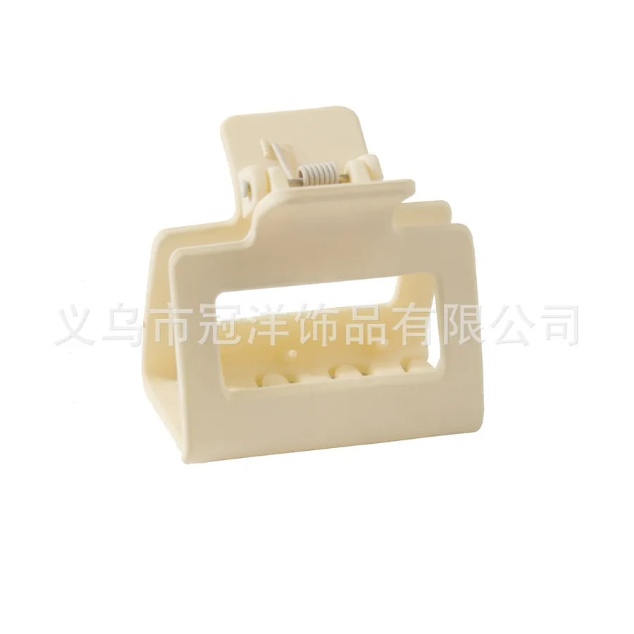 Simple Style Women'S Solid Color Arylic Stoving Varnish Hair Claws