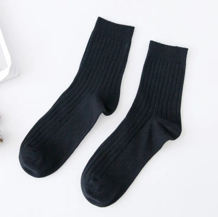 Spring and Summer new fashion solid color mid-calf socks thin sweat-absorbent breathable college style cotton men's sports socks