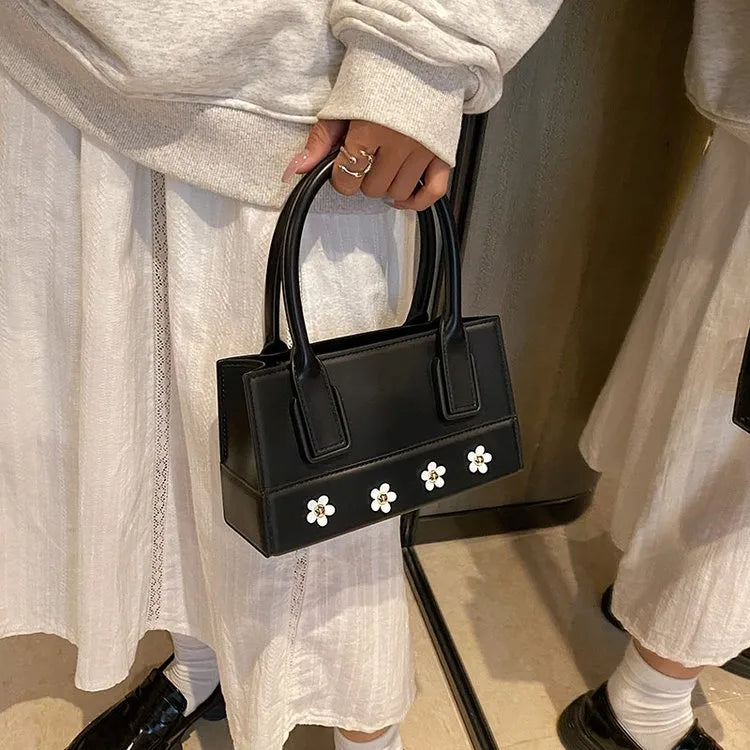 Women's Pu Leather Solid Color Flower Streetwear Square Zipper Handbag