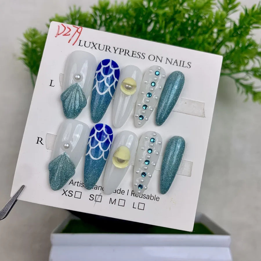 Handmade Detachable Shell Sculpture Cat Eye Almond Nails Ice Transparent Floral Design Wearable False Nails For Women