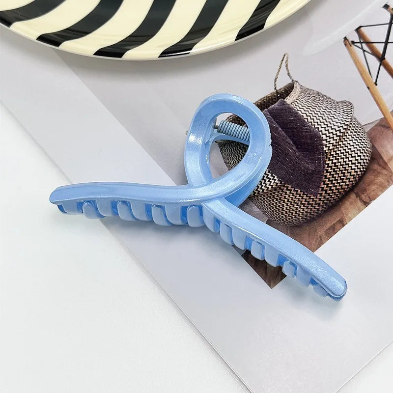 Thick Acrylic Hair Clips Cute Sweet Dopaamine Crown Grab Clips Shark Fin Sensation Solid Color Hair Clips For Women