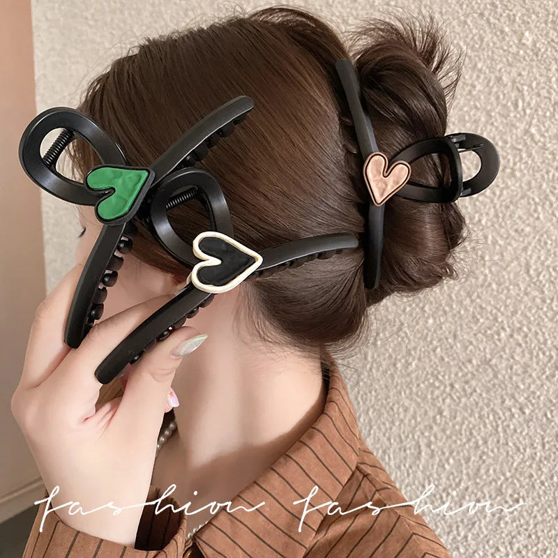 Large Size Heart Shaped Hair Clip Women's Hair Accessories Casual Style Acrylic Hair Grips For Bun Styling Hair Grabbers