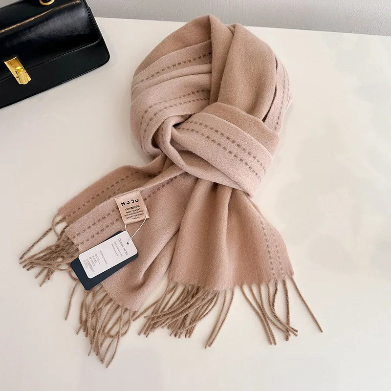 Women's Simple Style Solid Color Fleece Tassel Scarf