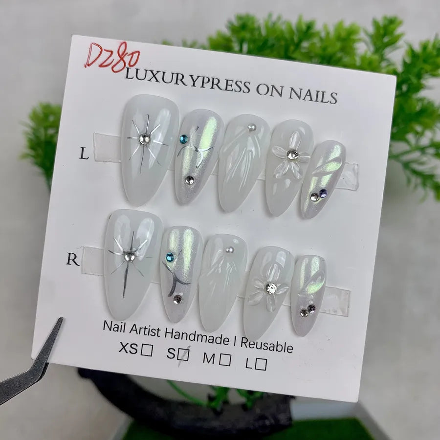 Handmade Detachable Shell Sculpture Cat Eye Almond Nails Ice Transparent Floral Design Wearable False Nails For Women