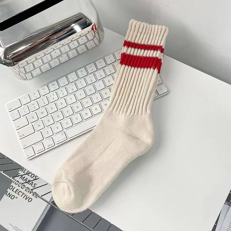 Thick line socks men's mid-calf solid color Japanese retro trendy autumn and winter stockings Sports Basketball American pile long stockings