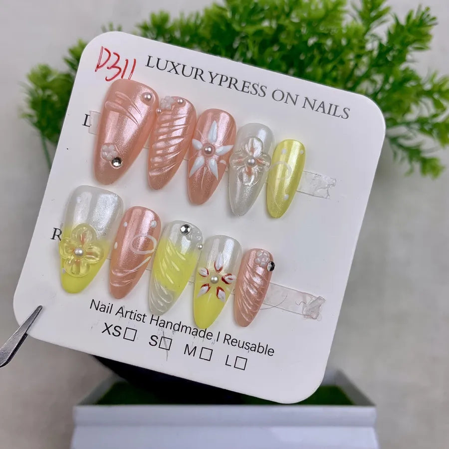Handmade Detachable Shell Sculpture Cat Eye Almond Nails Ice Transparent Floral Design Wearable False Nails For Women