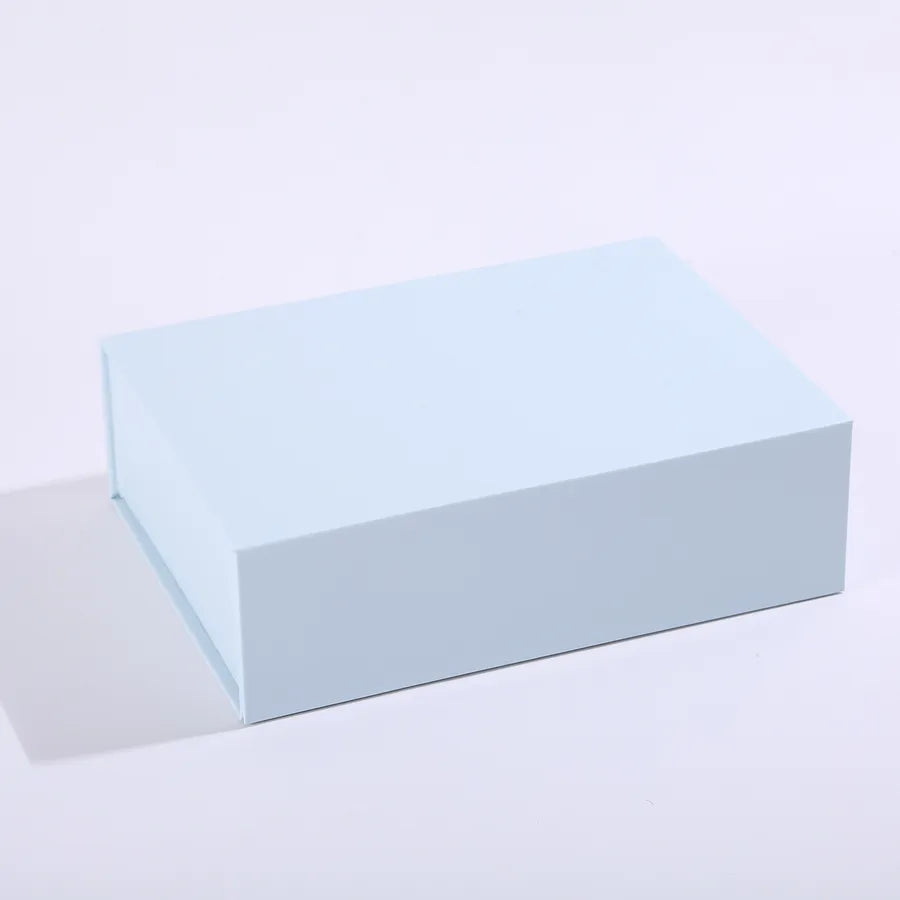 Foldable Magnetic Gift Box Hard Gift Packaging Birthday Souvenir One-piece Design Elegant White Card Paper Simple Style
