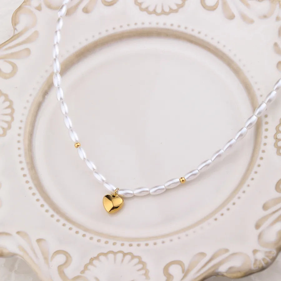 Freshwater Pearl 18K Gold Plated Simple Style Heart Shape Pendant Necklace