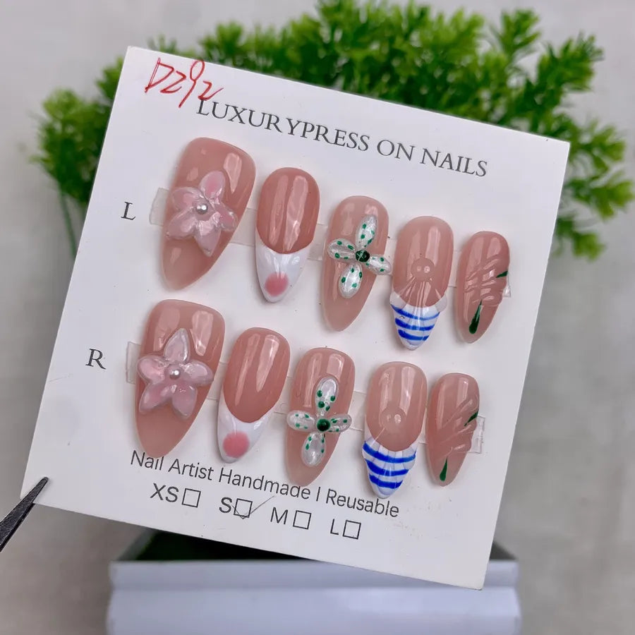 Handmade Detachable Shell Sculpture Cat Eye Almond Nails Ice Transparent Floral Design Wearable False Nails For Women
