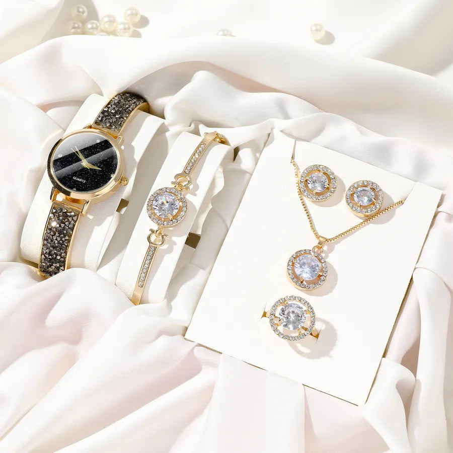 Lady Streetwear Round Jewelry Buckle Quartz Women's Watches