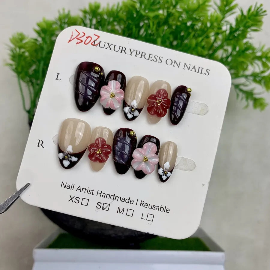 Handmade Detachable Shell Sculpture Cat Eye Almond Nails Ice Transparent Floral Design Wearable False Nails For Women
