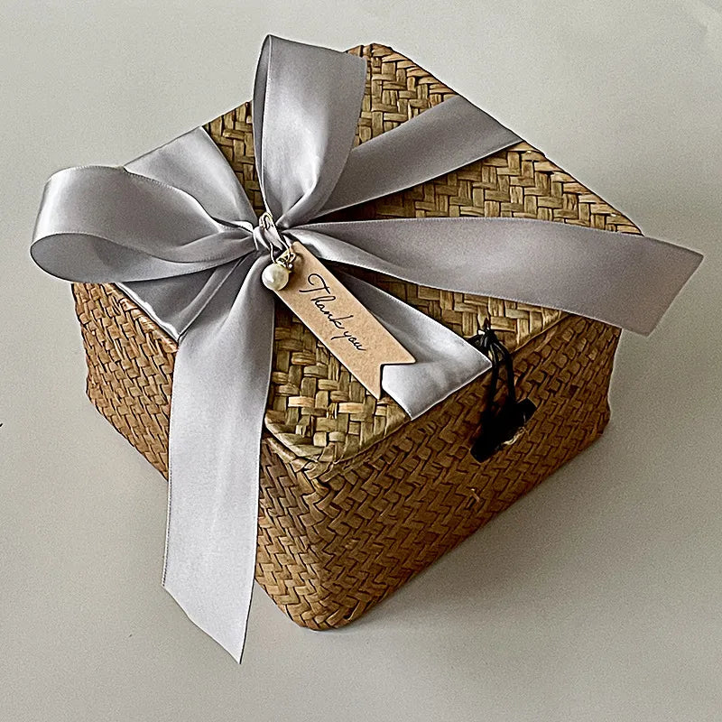 pastoral solid color wicker/straw storage basket