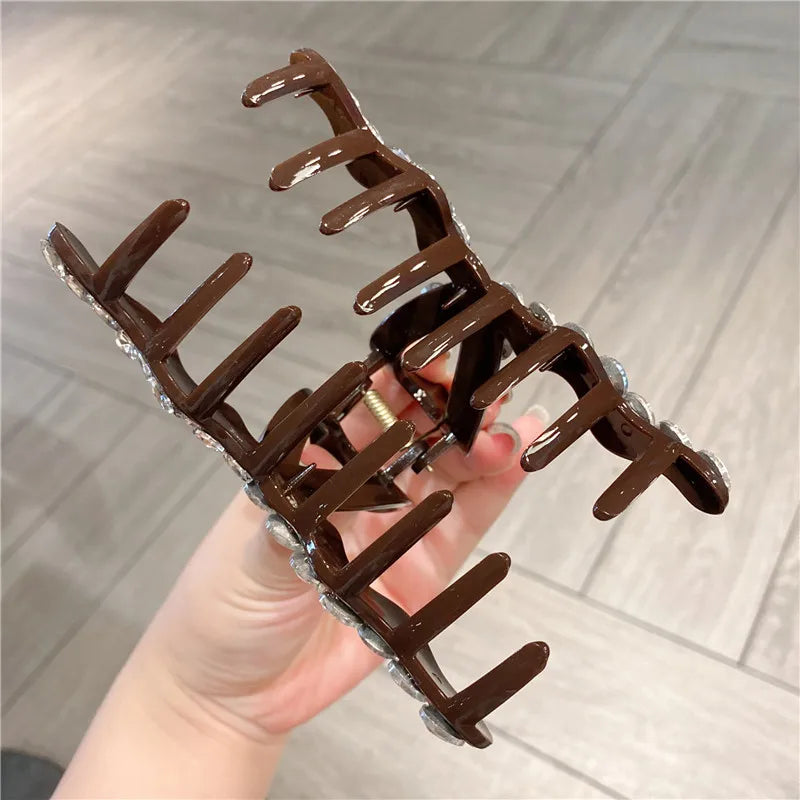 Elegant Romantic Sweet Water Diamond Wave Shark Clip Fashionable Round Brick Hair Clip Precise Pressing Hair Card Women's Headwear